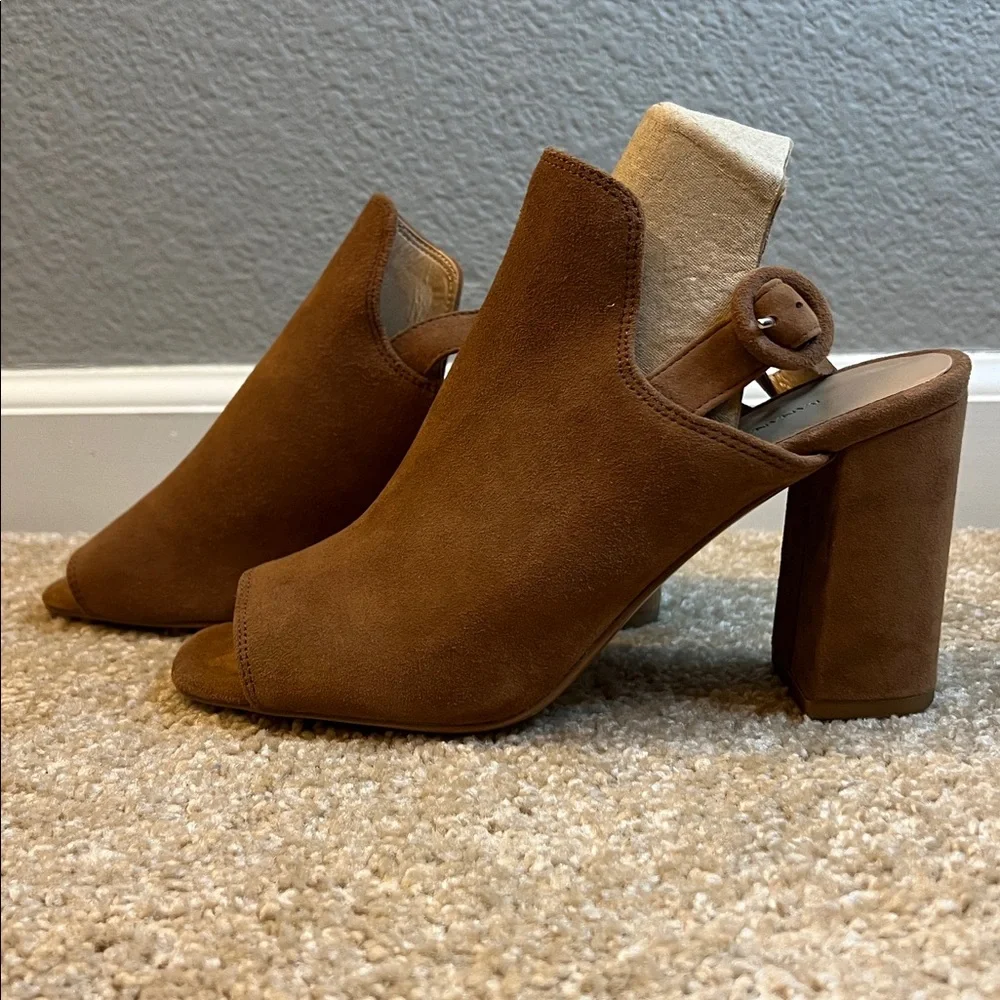 Banana Republic Brown Suede Peep-Toe Heels with Buckle Strap Block Heel Size 7